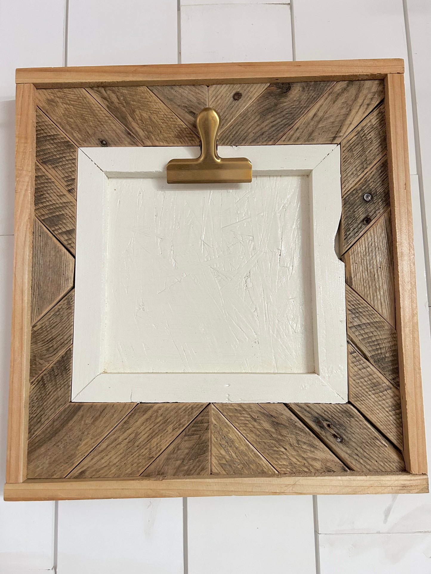 Mosaic Woodart with clip for interchangeable art